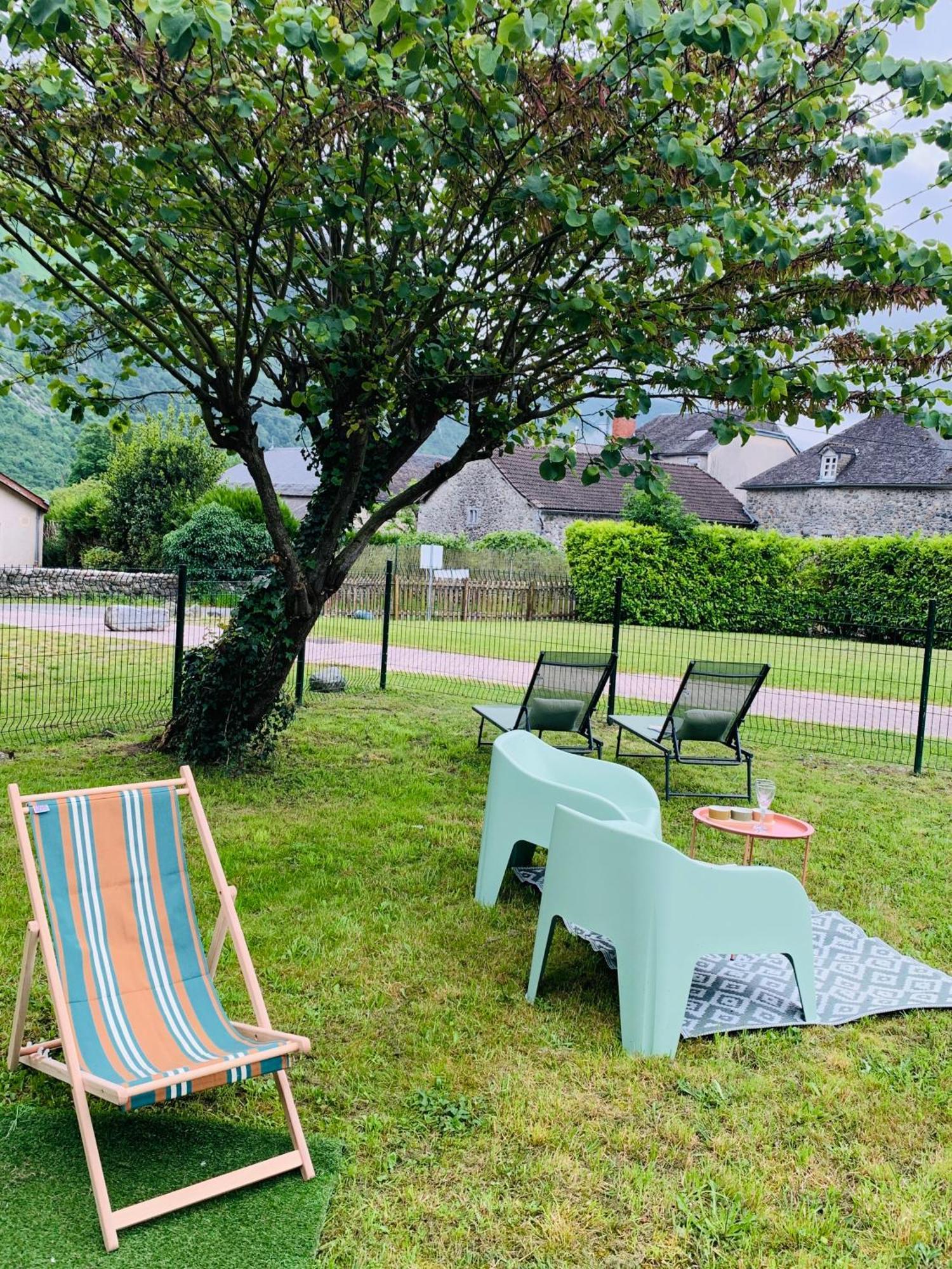 La Suite Unique - Le Jardin Sur Les Pyrenees- Vue Panoramique Montagne -Jardin Cloture Prive De 100M2-Parking-Linge De Lit Et Serviettes Compris- Bielle Exterior foto